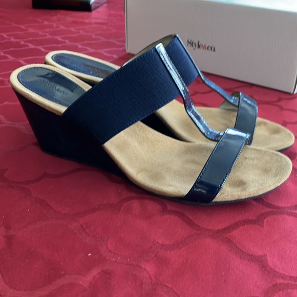 Macy’s Style &co. Size 9 Navy wedge sandal - Picture 2 of 5